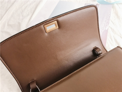 服饰系列实景CÉLINE-box细节特写