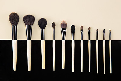 Make-up brushes