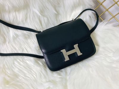 服饰系列实景H家-空姐包细节场景图