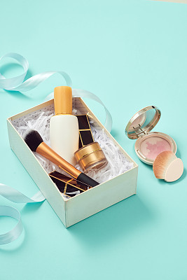 Make ups and cosmetics set gift