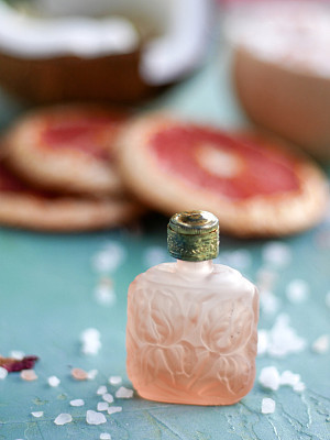 Essential oil and natural skincare ingredients