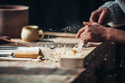 Shaping wood