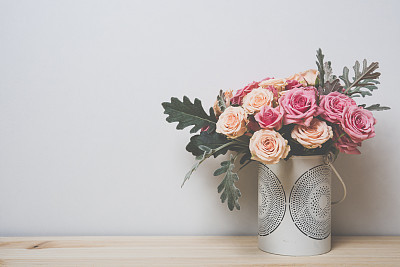 pink and beige roses