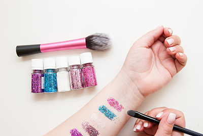 Sparkle glitter swatch on hand