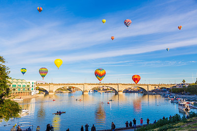 Balloons over the Bridge