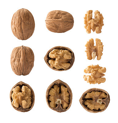 Set of walnuts