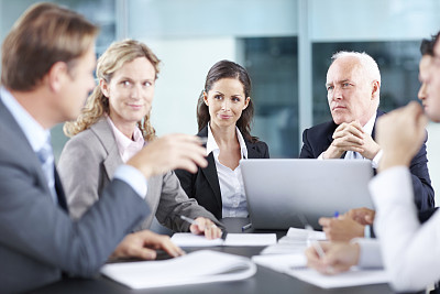 Pitching new corporate brainwaves to the board