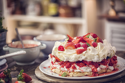 Berry Pavlova Cake with Strawberries and Raspberries