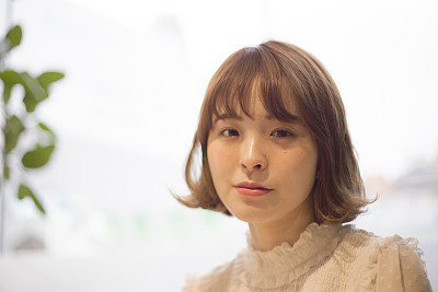笑顔が可愛い　女性