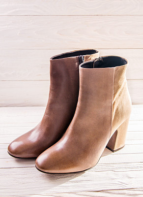 Beige leather womens shoes