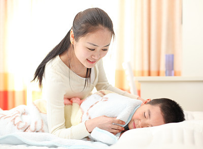 mother calls the child to get up