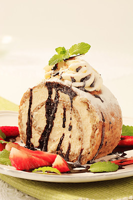 Nut and cream cake roll