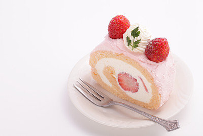 strawberry swiss roll