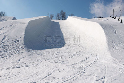 半管,滑雪雪橇,,跳起抓板尾,萨默塞特县,空中技巧,滑板坡道,国际性体育比赛,自由式滑雪,用双脚带板起跳