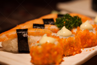 日本人,寿司,盘子,鱿鱼寿司,海草,芥末酱,海藻灰,绿芥末酱,紫菜,海产