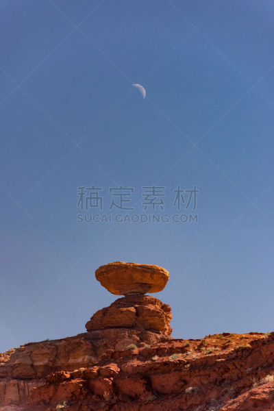 墨西哥帽沙漠,月亮,新月形,半月,拱门国家公园,摩押,红岩石,犹他,自然,垂直画幅