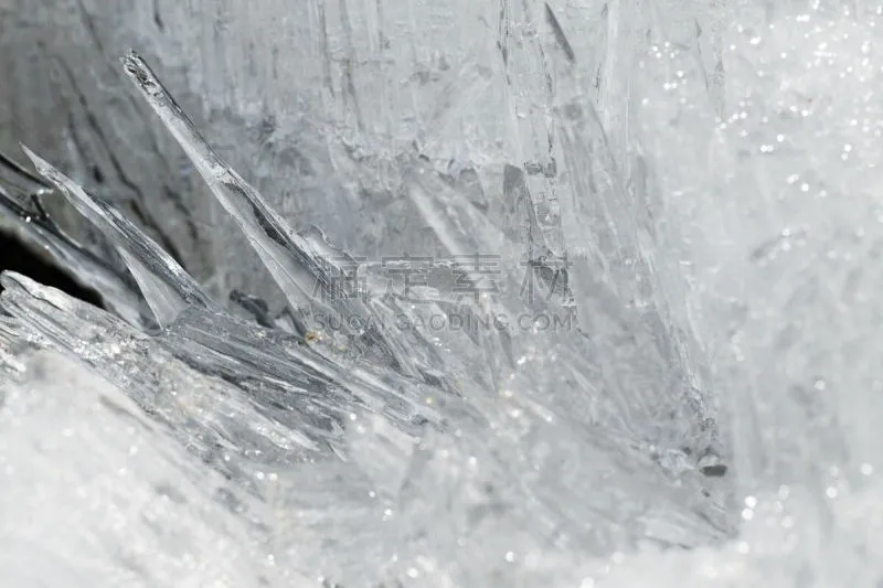 冰柱 尖利 钟乳石 哈萨克斯坦 霜 粗糙的 魅力 水晶 天气 冻结的图片素材下载 稿定素材