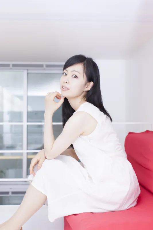 沙发 女孩 可爱的 仅日本人 东亚人 女人 住宅内部 亚洲人种 日本人 黑发图片素材下载 稿定素材 沙发 女孩 可爱的 仅日本人 东亚人 女人 住宅内部 亚洲人种 日本人 黑发图片素材下载 稿定素材