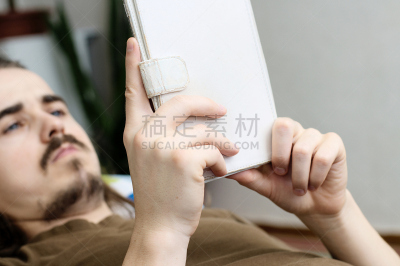络腮胡子,男人,电子书,不雅的,磨损的,诗,家庭保险,电子阅读器,水平画幅,忙碌