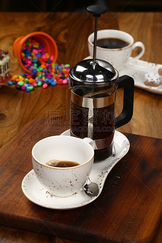 咖啡,咖啡机,垂直画幅,烤咖啡豆,早晨,饮料,充满的,黑色背景,想法,瓶子