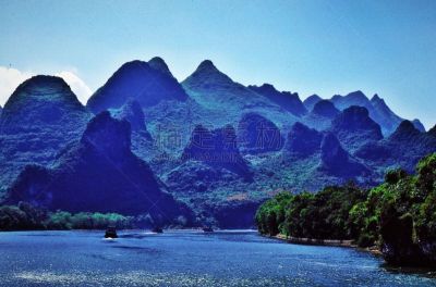 漓江,乘船游,桂林山水,喀斯特,旅游目的地,水平画幅,地形,无人,户外,2015年