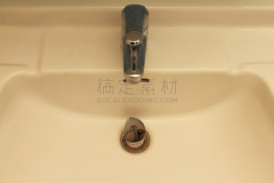 浪费钱财,粗心的,排水口,留白,储蓄,水平画幅,无人,风险,商业金融和工业,债务
