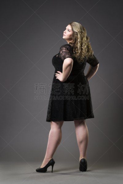 加大号尺寸模特,女人,黑色,青年人,自然美,垂直画幅,美,彩妆,形状,过大的