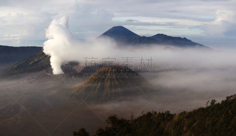 婆罗摩火山,全景,泗水,滕格尔火山,bromo-tengger-semeru national park,东爪哇,天空,水平画幅,火山地形,早晨