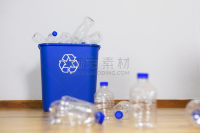 塑胶,循环利用,垃圾,美国,水瓶,水平画幅,无人,蓝色,充满的,垃圾桶