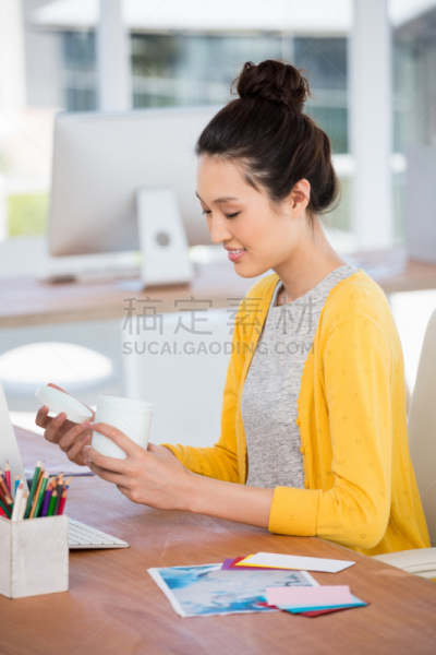 女商人,剧场售票处,信息提示点,垂直画幅,办公室,智慧,绘画插图,书页,全球通讯,开