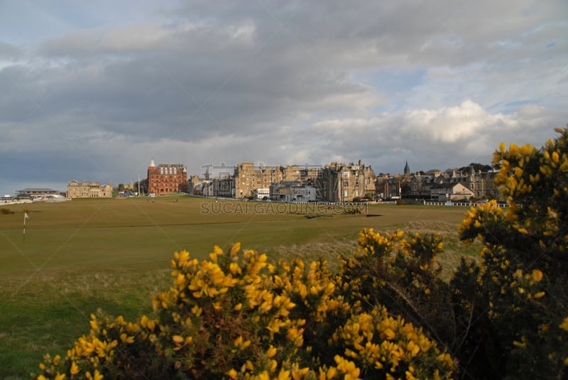 1st and 18th hole at the Old Course