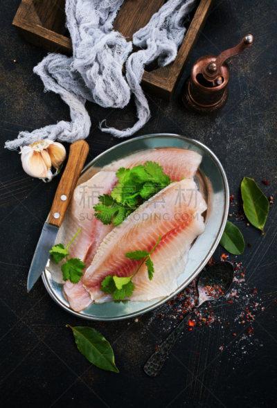 鱼片,生食,餐具,垂直画幅,大比目鱼,鲨鱼,熟食店,生物学,特写,活力