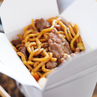 捞面,盒子,牛肉,中式外卖,图像聚焦技术,选择对焦,无人,方形画幅,特写,外卖食品