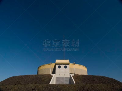 圆形,建筑外部,天空,水平画幅,墙,无人,泥土,偏远的,金属,明亮