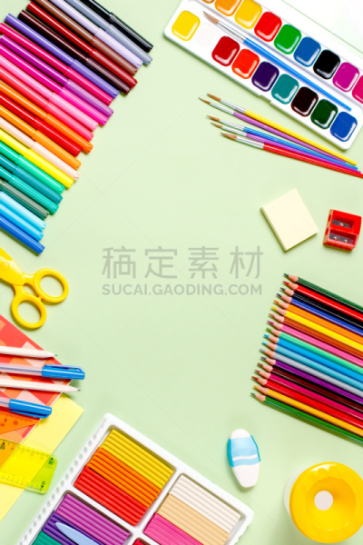 学校用品,概念,背景,重返校园,彩色蜡笔,垂直画幅,卷笔刀,留白,艺术,无人