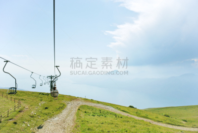 意大利,蒙特,加尔达湖,瓜尔达区,空中缆车,天空,水平画幅,夏天,户外,草