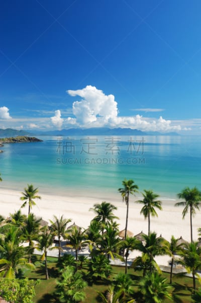 海滩,都市风光,避暑圣地,垂直画幅,水,天空,度假胜地,气候,沙子,无人