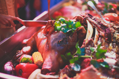 肉,烤的,蔬菜,鸡,盘子,猪,餐馆,火腿,动物头,猪肉