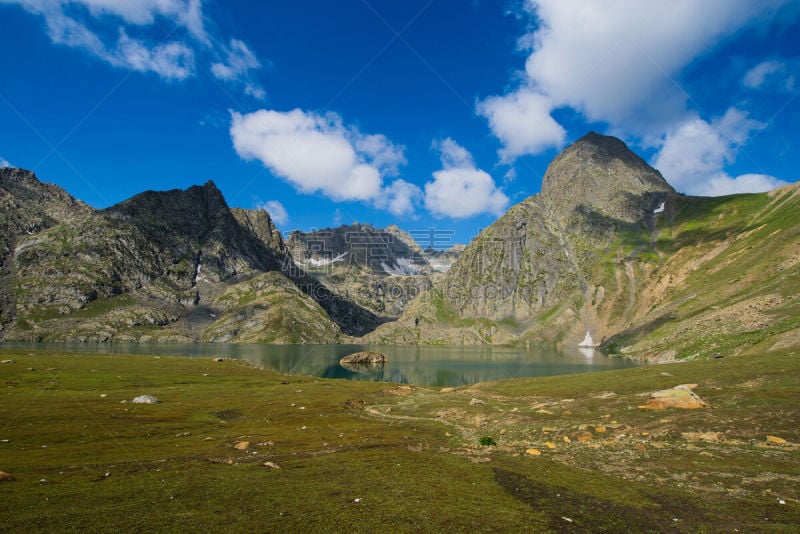 湖,山顶,水,天空,洛矶山脉,雪,查谟和克什米尔,夏天,异国情调,彩色图片