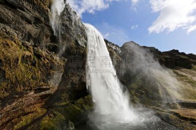 塞里雅兰瀑布,seljalandsfoss waterfall,冰岛中南部,著名自然景观,自然,水,天空,水平画幅,绿色,瀑布