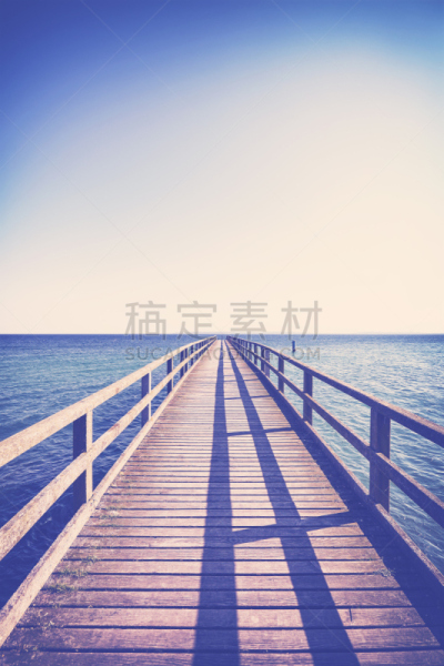 码头,木制,无人,过时的,摆拍,影片,垂直画幅,留白,宁静,仿旧磨损的效果