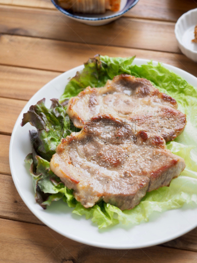 韩国食物,猪肉,格子烤肉,烧肉,烤猪肉,朝鲜的新年,韩国泡菜,韩国中秋节,韩语,日本食品