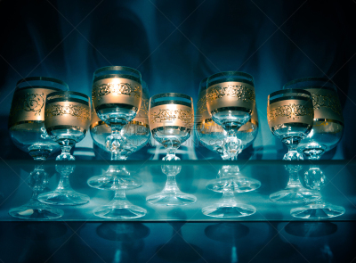 黄金,玻璃杯,美,水平画幅,高视角,形状,家庭生活,架子,阴影,组物体