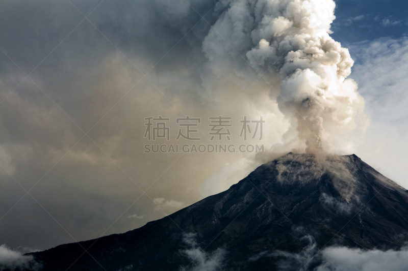 通古拉瓦火山,火山,火山地形,南美,天空,水平画幅,环境损害,户外,烟