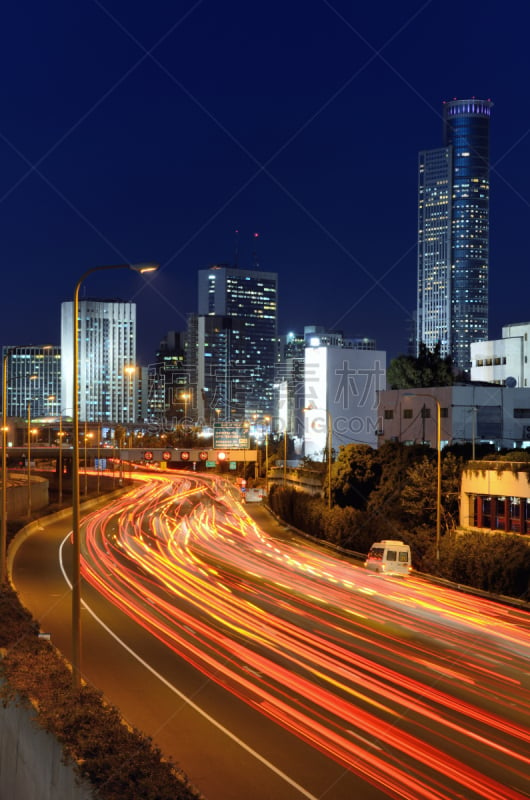 城市天际线,特拉维夫,垂直画幅,夜晚,无人,户外,都市风景,多车道公路,现代,街道