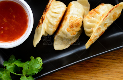 烧卖,馄饨,中式小笼包,点心,小甜面包,饺子,海产,晚餐,清新,蒸菜