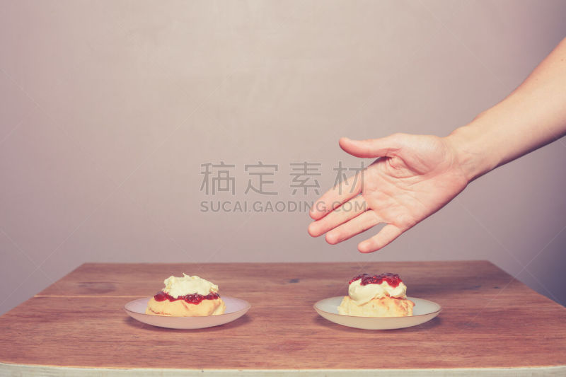 下午茶,手,凝乳,烤饼,德文郡,康沃尔,美,四肢,水平画幅,美人