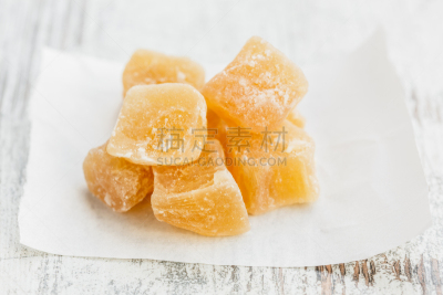 干糖姜,蜜饯,干糖果,糖衣蛋糕,生姜,白色背景,香料,图像,糖果,甜食