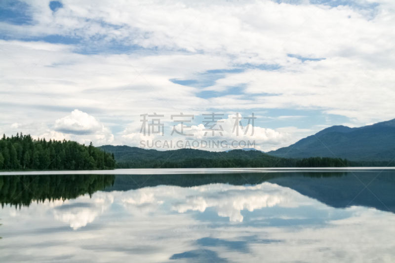 湖,西伯利亚,自然美,看风景,水,天空,水平画幅,枝繁叶茂,无人,夏天