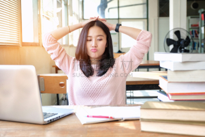 图书馆,知识,青年女人,可爱的,计算机,肖像,一个人,泰国,技术,女人